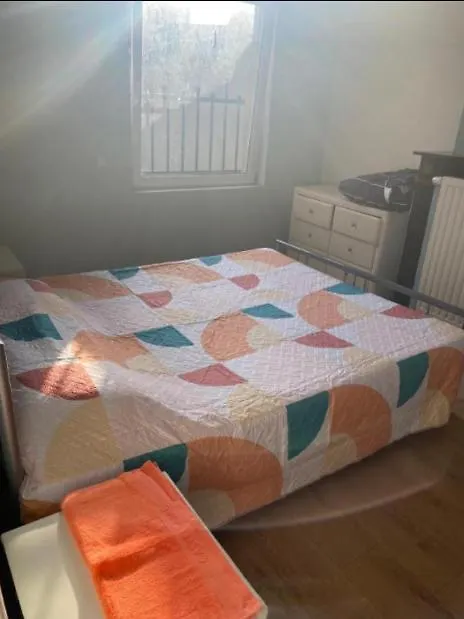 Chambre Confortable Lits Double Schaarbeek Premier Etage Brussels Homestay