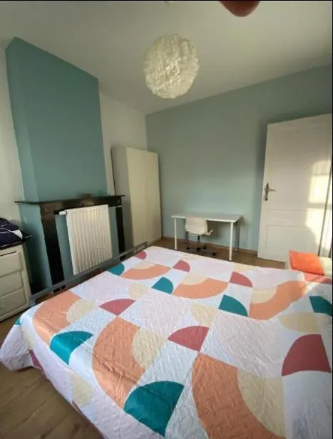 Homestay Chambre Confortable Lits Double Schaarbeek Premier Etage Brussels Belgium
